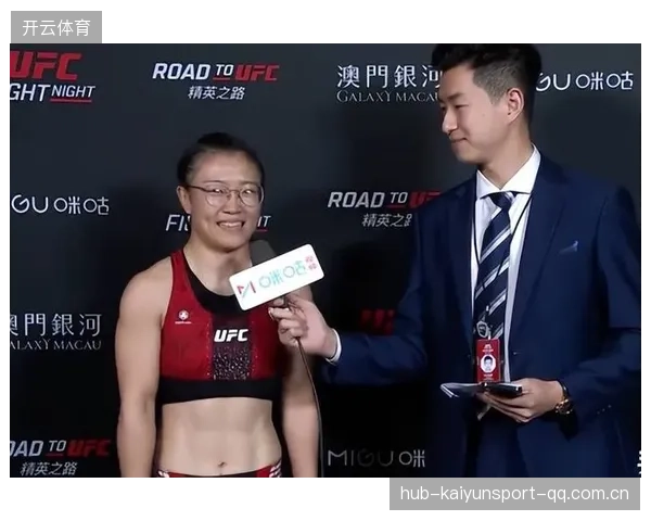 UFC重拳连续命中一回合直接终结：力量与节奏的极致较量